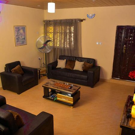Living Green Apartments Airport Pick Up Benin-Stadt Exterior foto