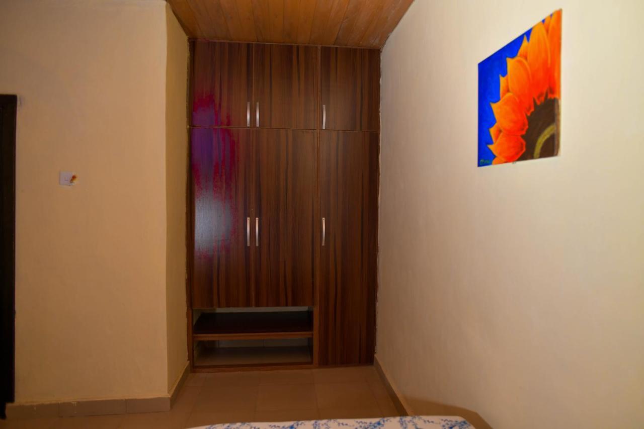 Living Green Apartments Airport Pick Up Benin-Stadt Exterior foto