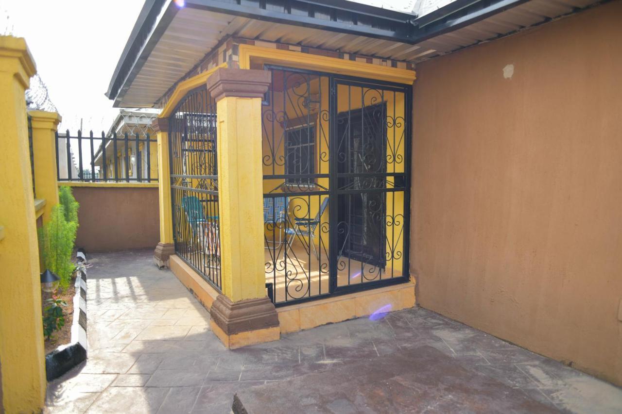Living Green Apartments Airport Pick Up Benin-Stadt Exterior foto